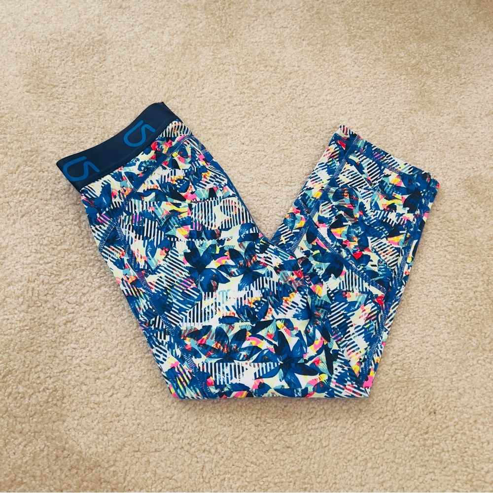 GapFit Blue Print GFast High Rise Capris